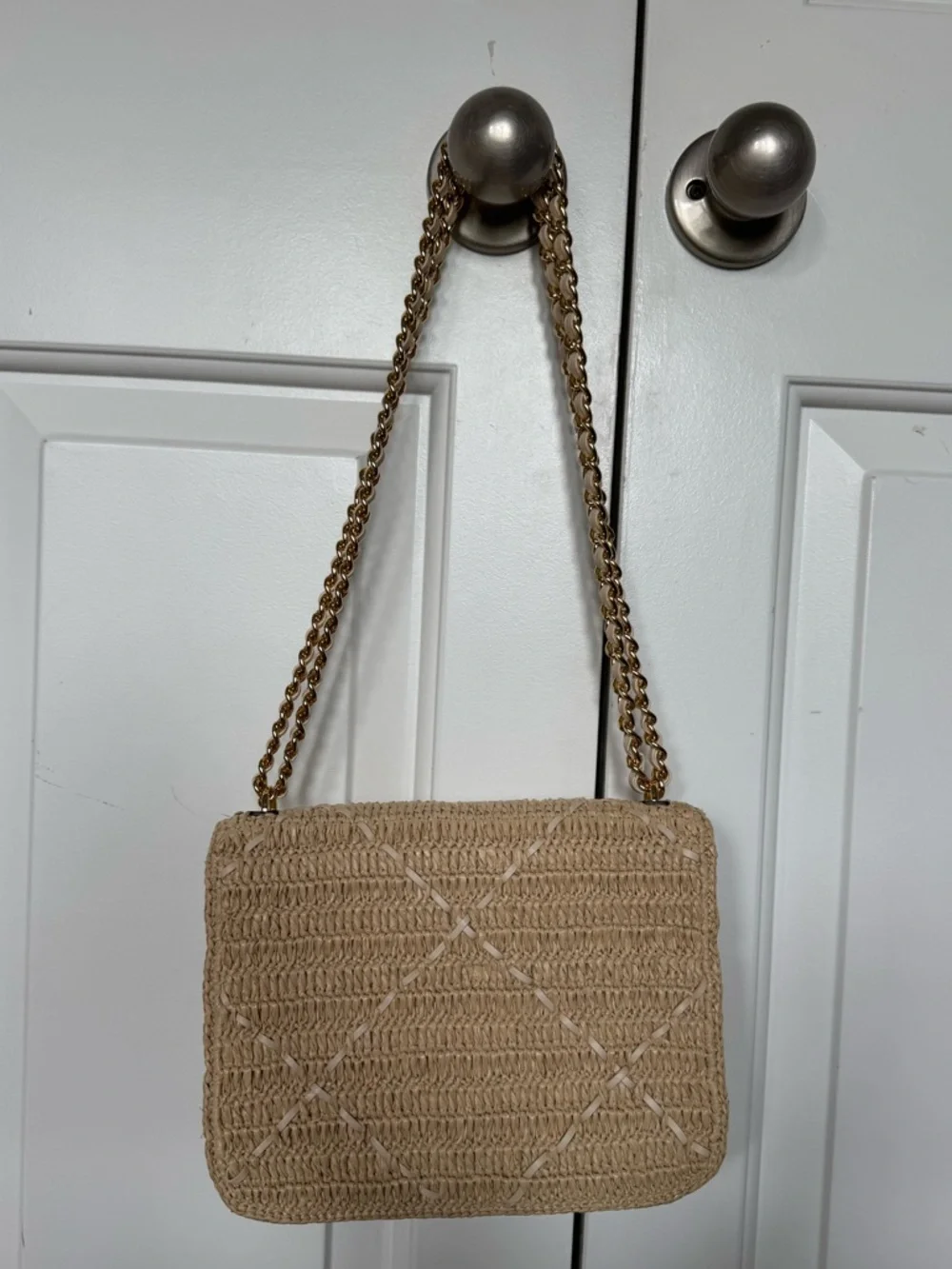 Tory Burch Cream Woven Shoulder Bag with Gold Accents - Picture 3 of 7